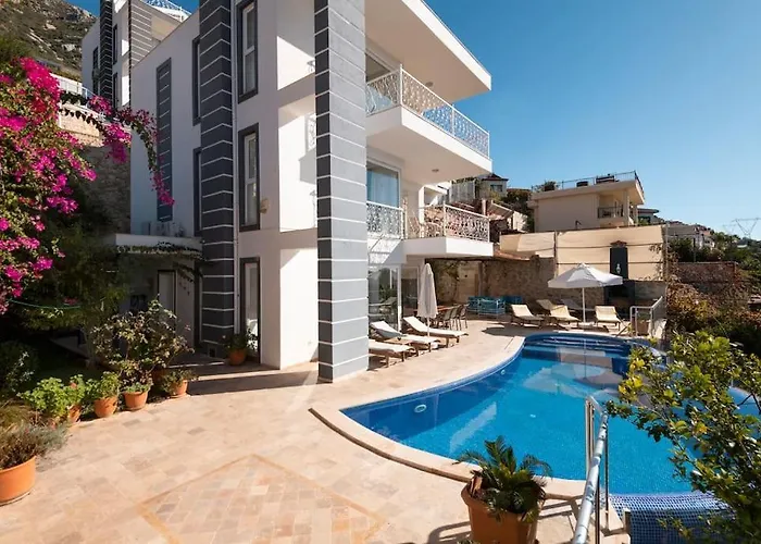 Villa 4 Bedroom Luxury In With Great Sea Views
