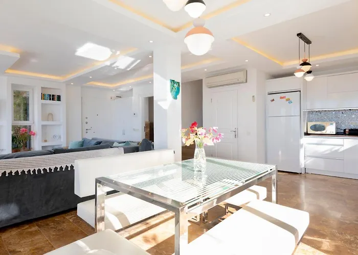 4 Bedroom Luxury In With Great Sea Views Villa