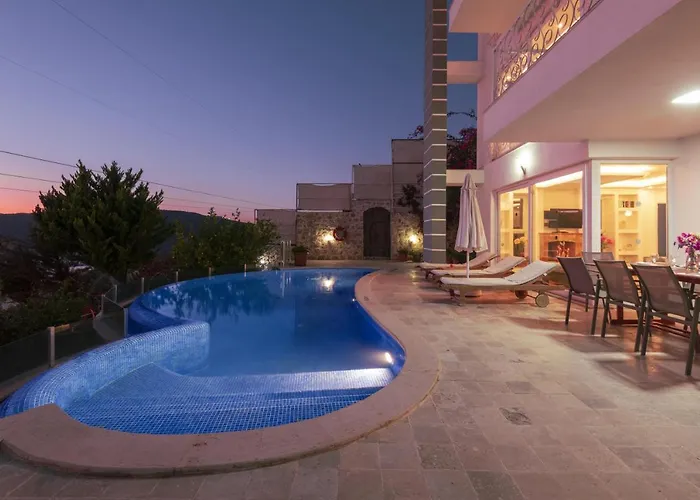 4 Bedroom Luxury In With Great Sea Views Villa