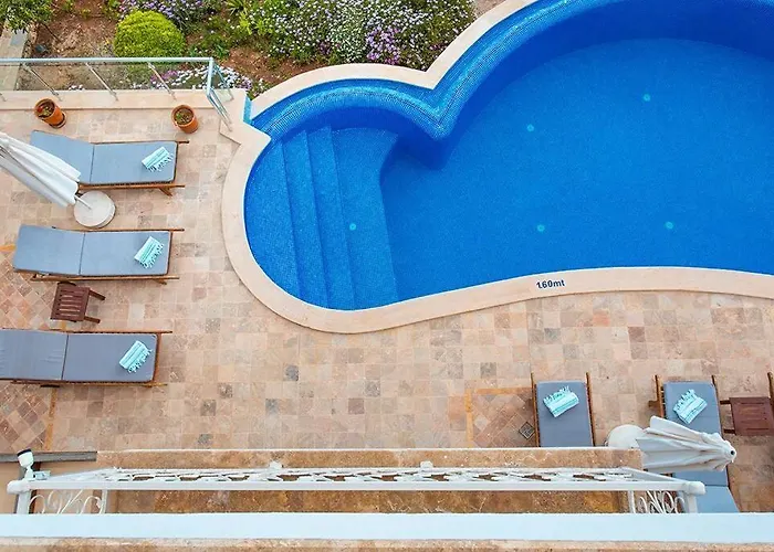 4 Bedroom Luxury In With Great Sea Views Villa