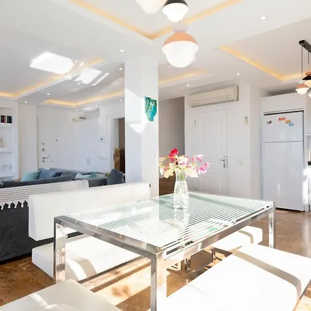 4 Bedroom Luxury In With Great Sea Views Villa